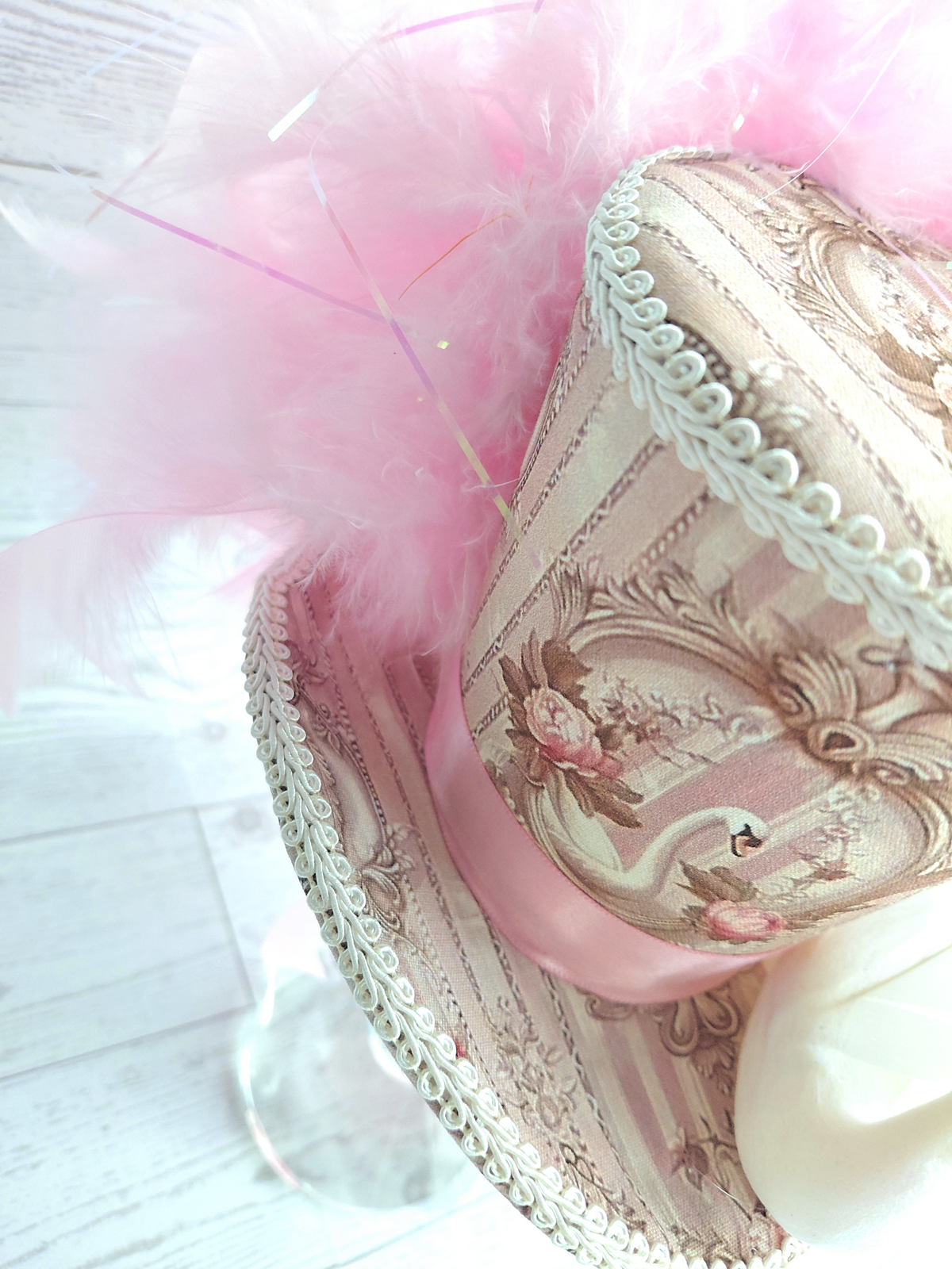 Regal Swan Floral Mini Top Hat